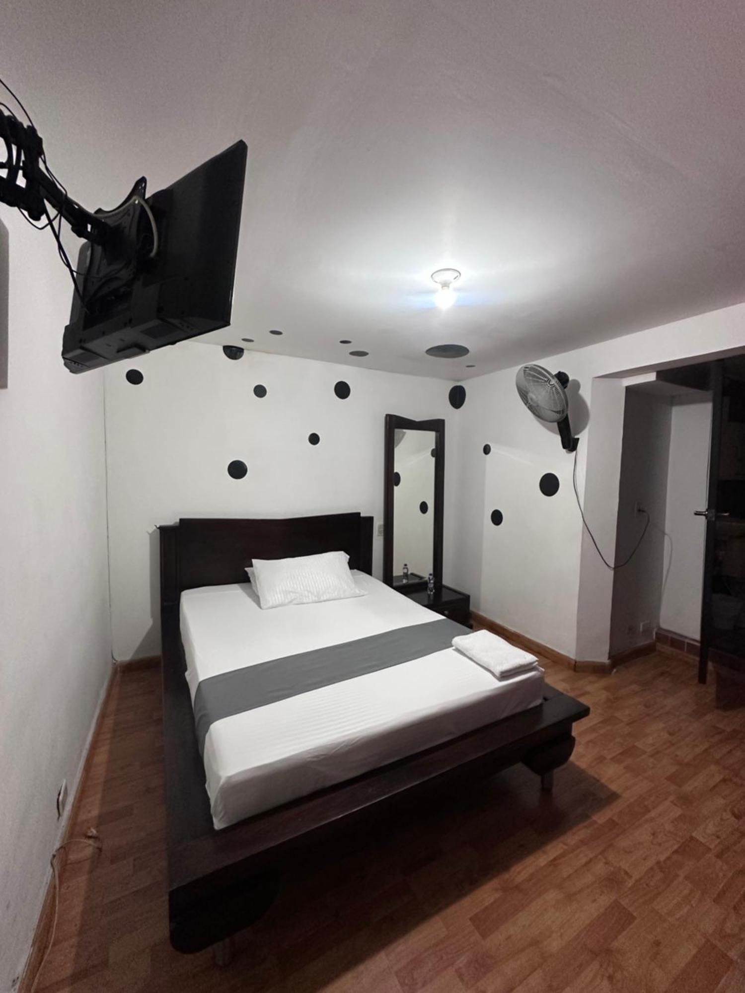 Hotel Yellow Maraya, Pereira Extérieur photo