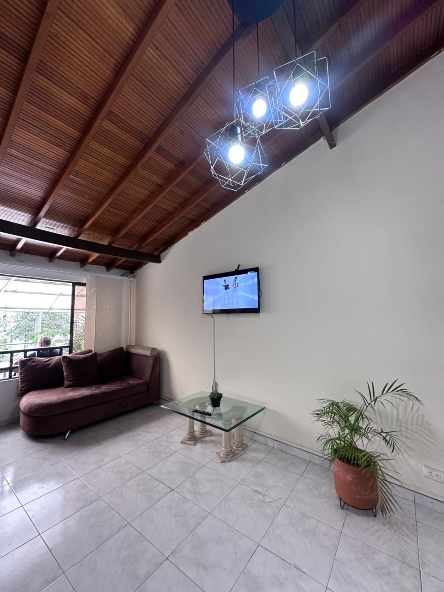 Hotel Yellow Maraya, Pereira Extérieur photo