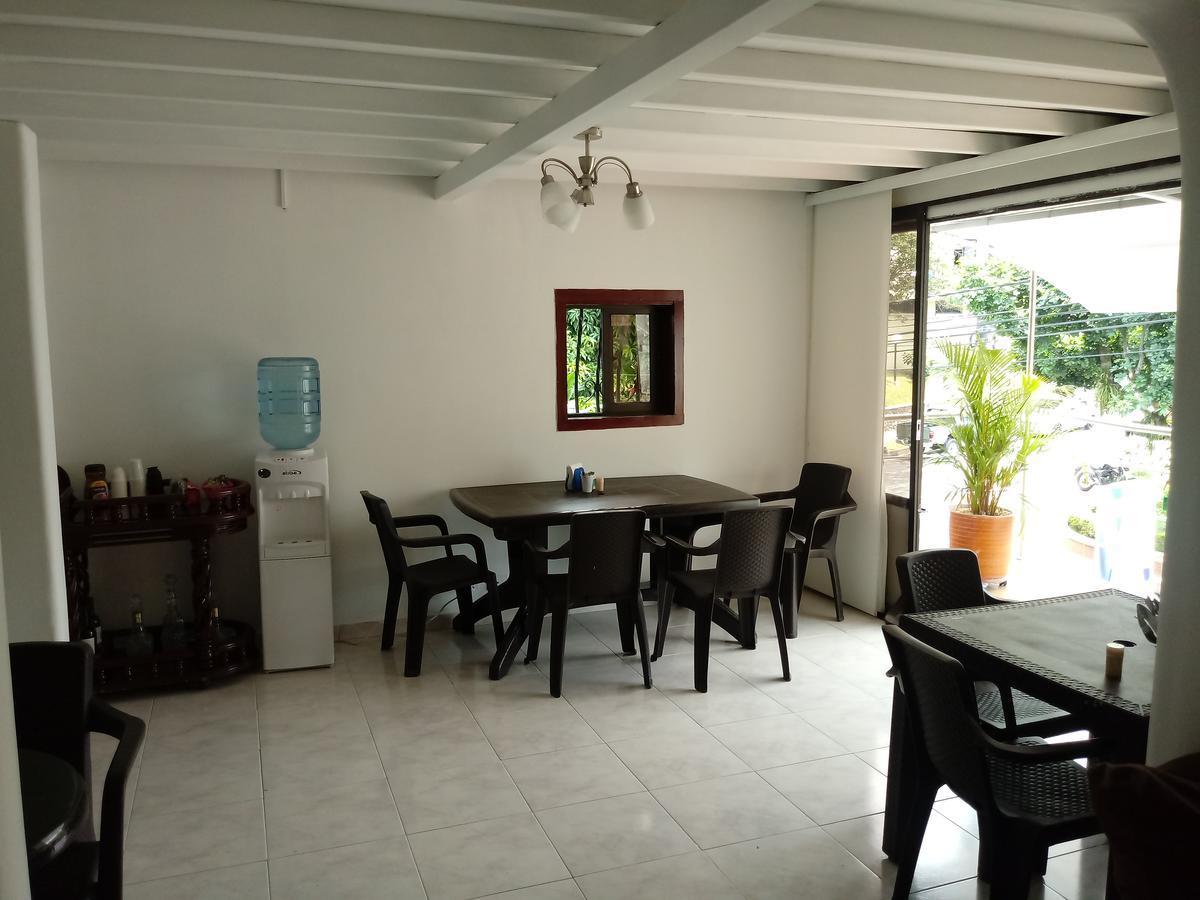 Hotel Yellow Maraya, Pereira Extérieur photo